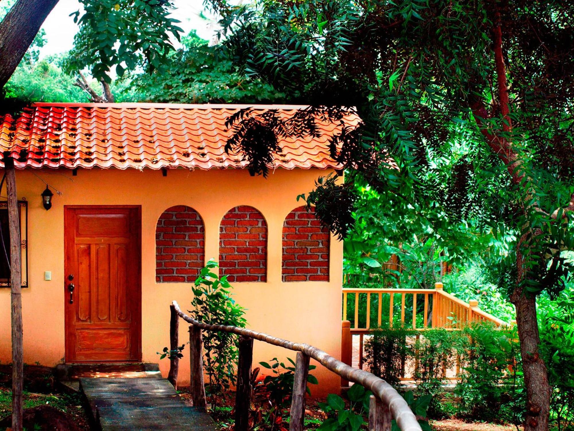 El Encanto Garden Hotel Santa Cruz Exteriör bild